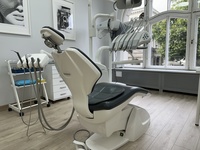 unit - fotel stomatologiczny EURODENT Isoplus- stan b. dobry